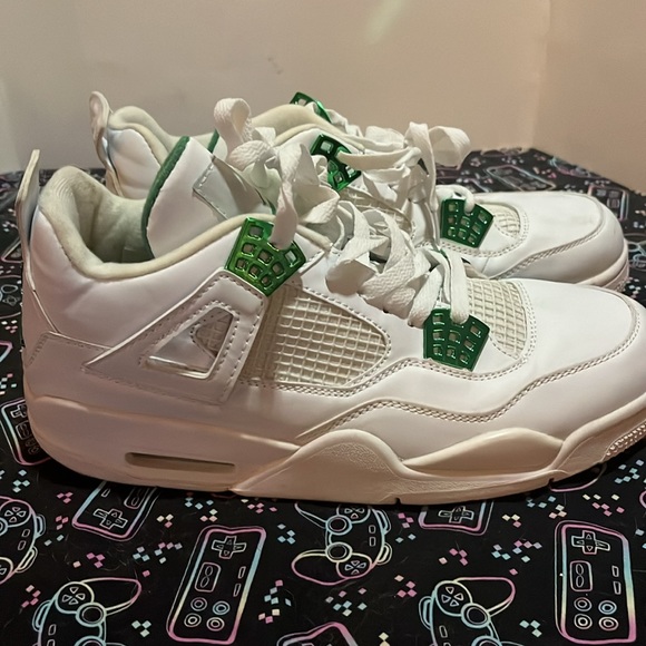 Air Jordan Size 11 2020 Nike Air Jordan 4 Retro Metallic Pine Green White Shoes - Picture 3 of 9